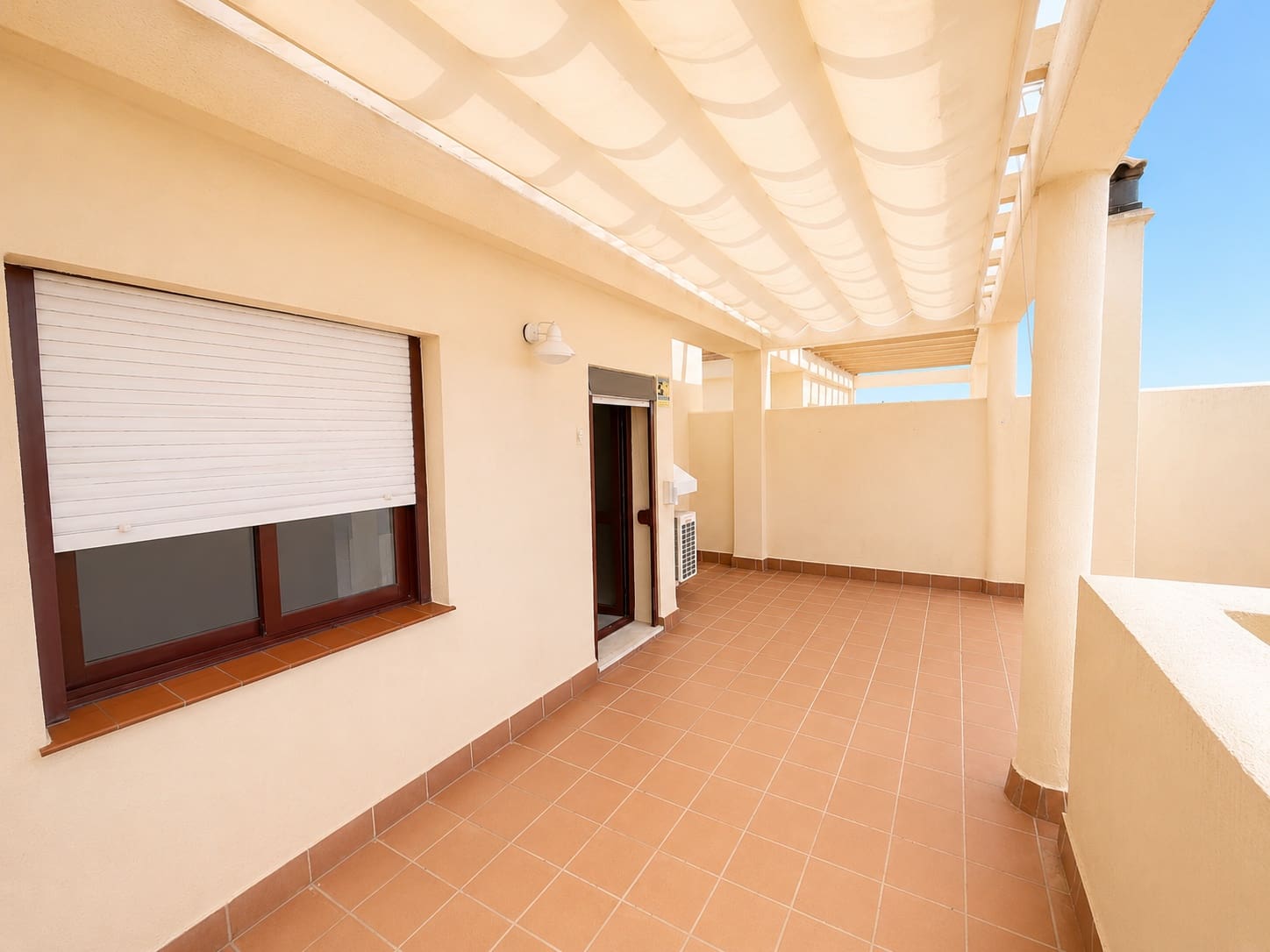 3 bedroom Townhouse for sale in Marbella with pool garage - € 950,000 (Ref: 10027040)