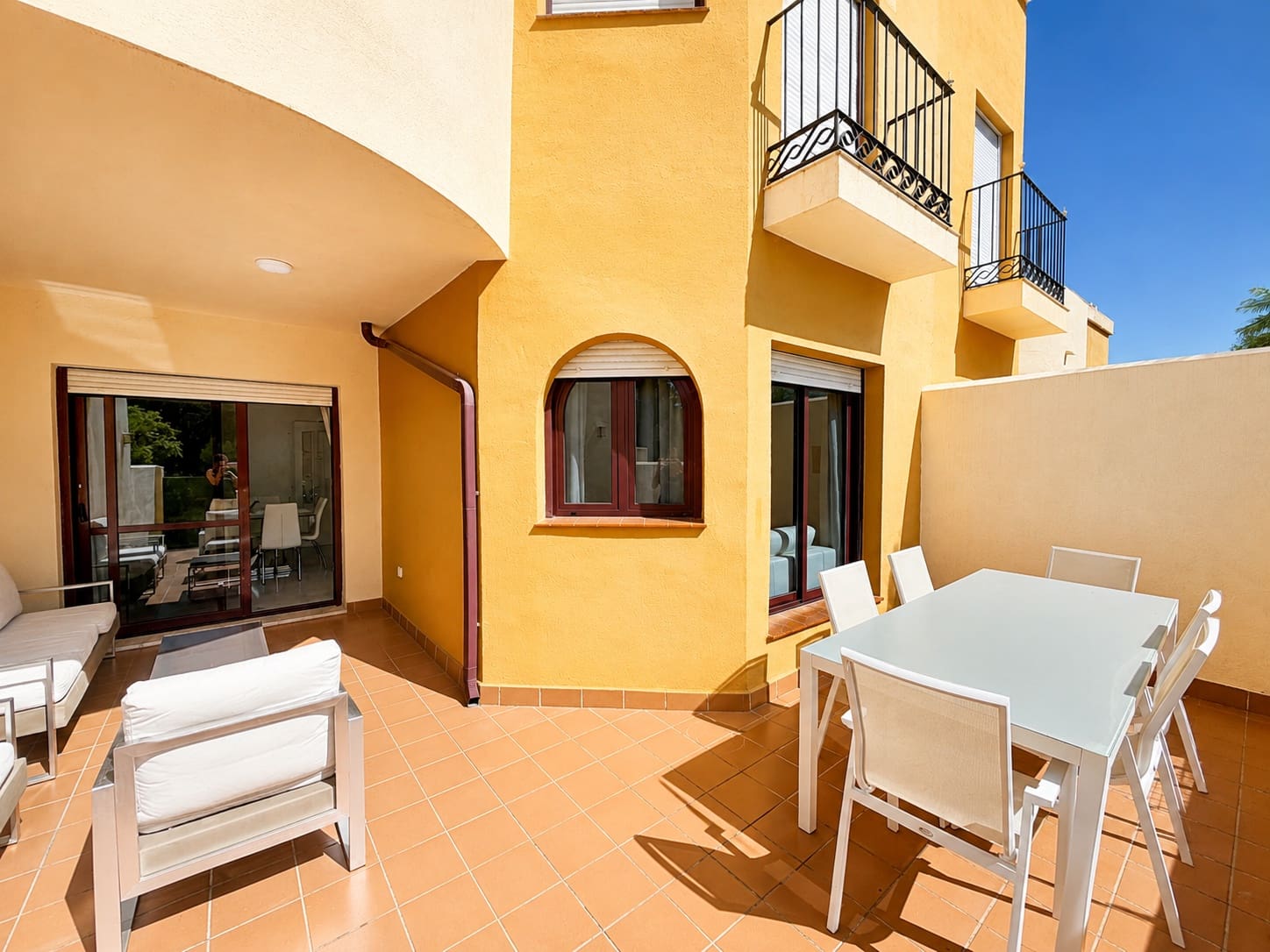 3 bedroom Townhouse for sale in Marbella with pool garage - € 950,000 (Ref: 10027040)