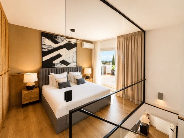 4 quarto Penthouse para venda em Marbella com piscina garagem - 1 290 000 € (Ref: 10030296)