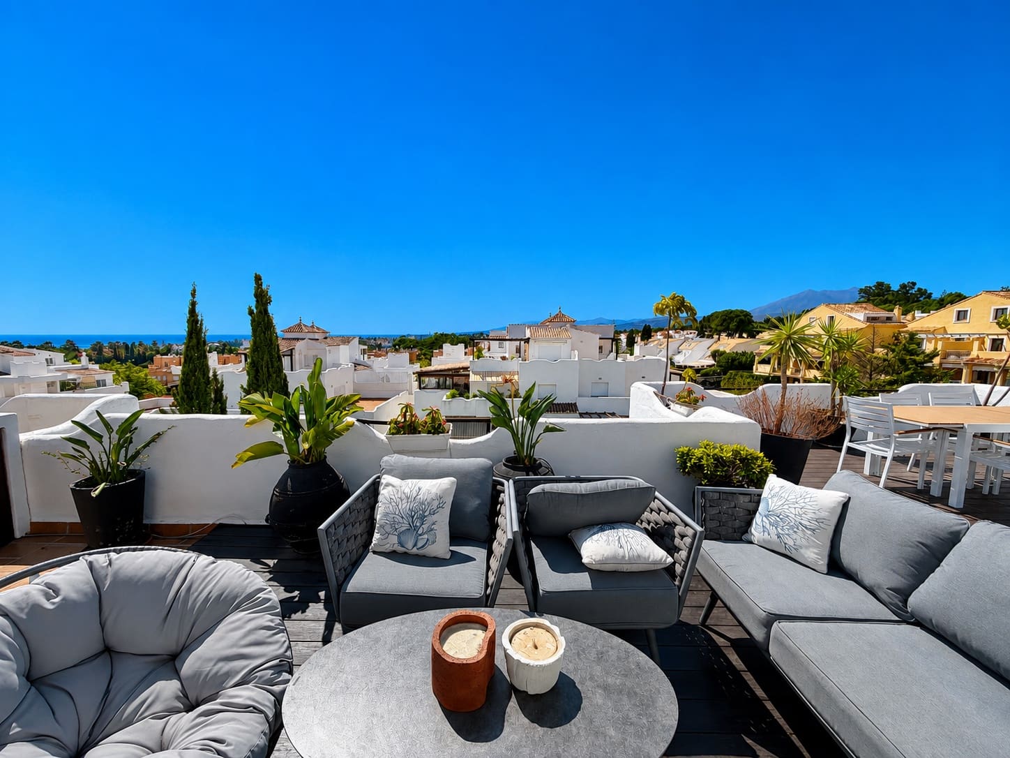4 chambre Penthouse à vendre à Marbella avec piscine garage - 1 290 000 € (Ref: 10030296)