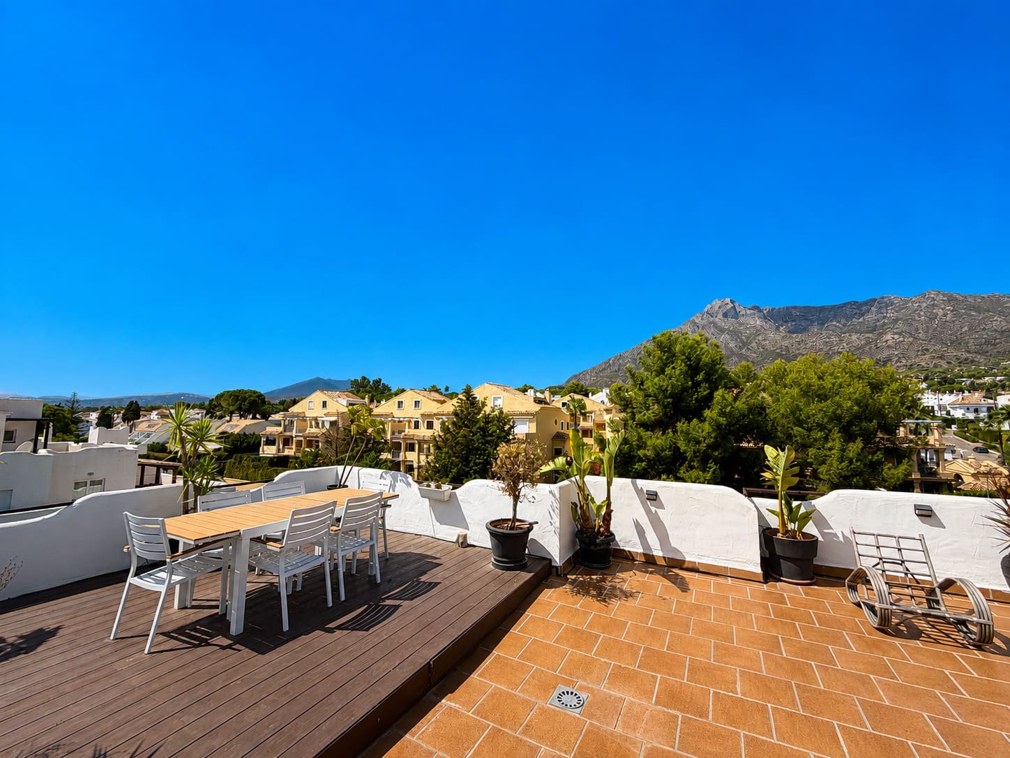 4 chambre Penthouse à vendre à Marbella avec piscine garage - 1 290 000 € (Ref: 10030296)