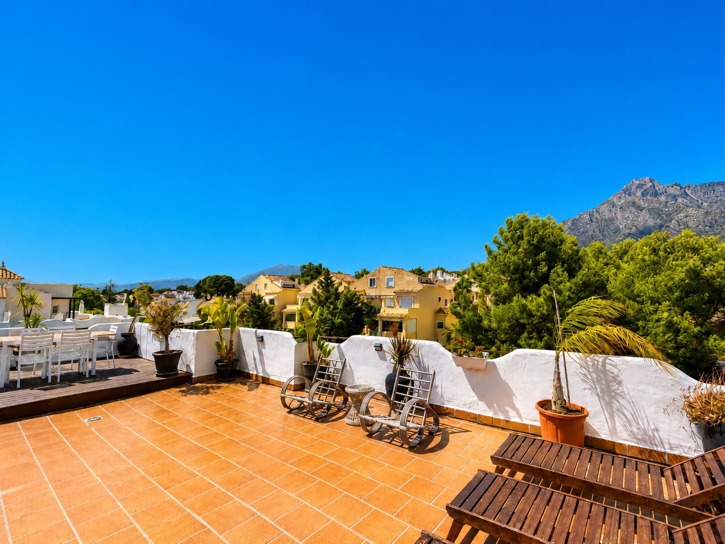 4 chambre Penthouse à vendre à Marbella avec piscine garage - 1 290 000 € (Ref: 10030296)