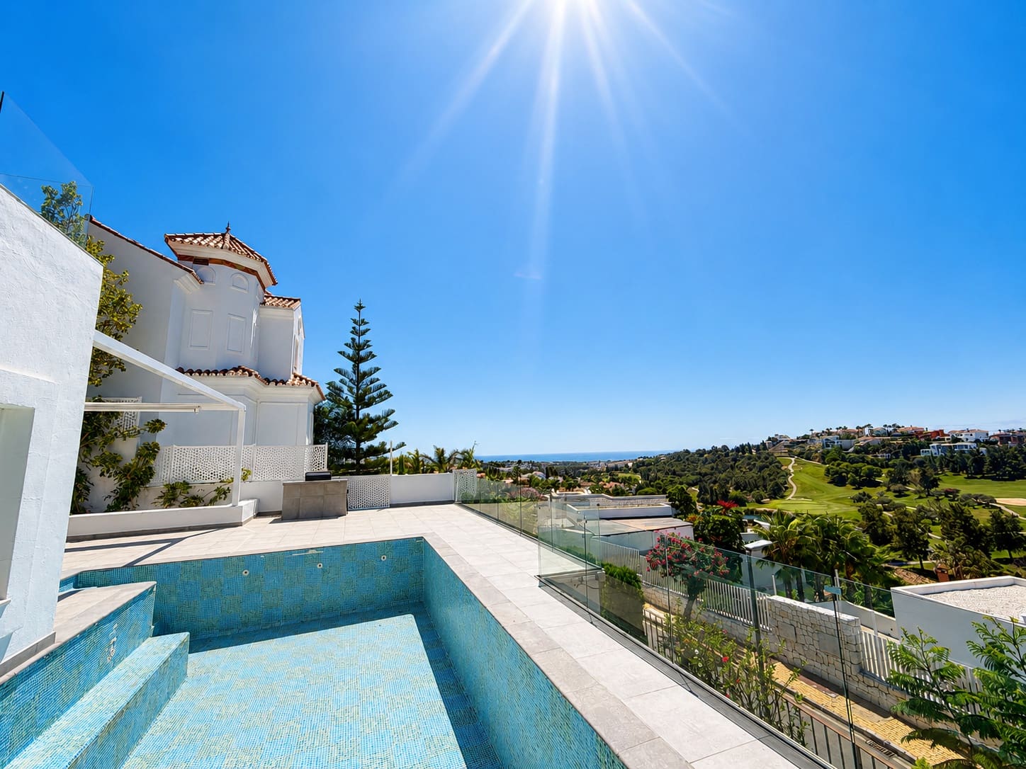 5 chambre Villa/Maison à vendre à Benahavis avec piscine garage - 1 600 000 € (Ref: 10031754)