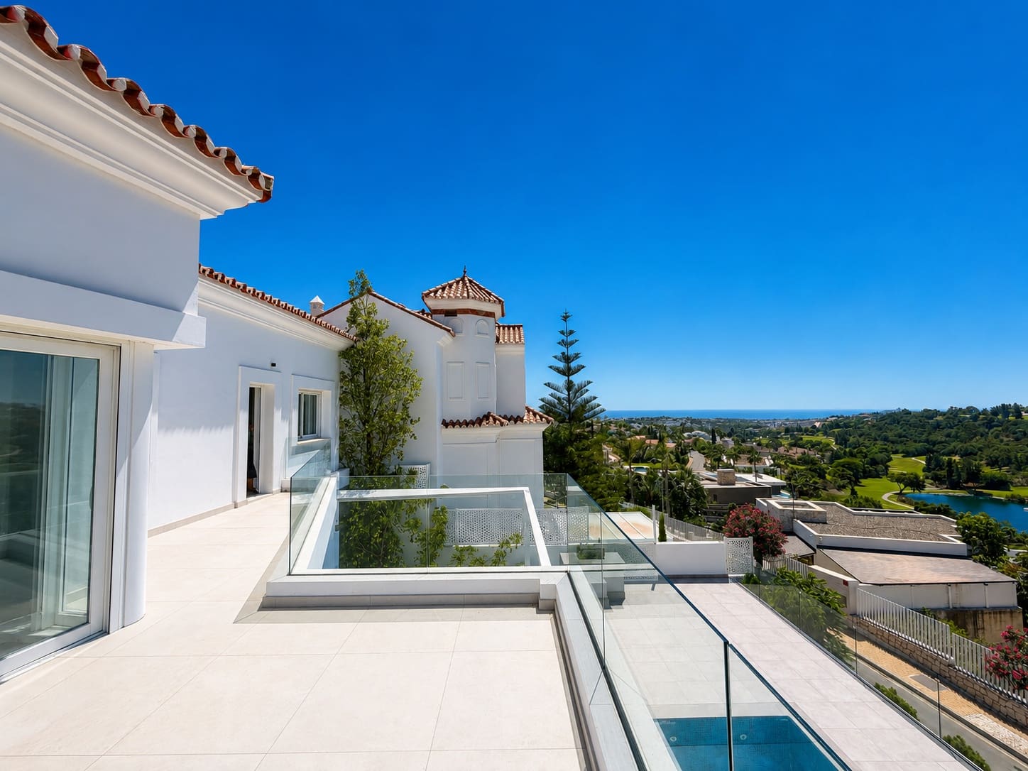 5 chambre Villa/Maison à vendre à Benahavis avec piscine garage - 1 600 000 € (Ref: 10031754)