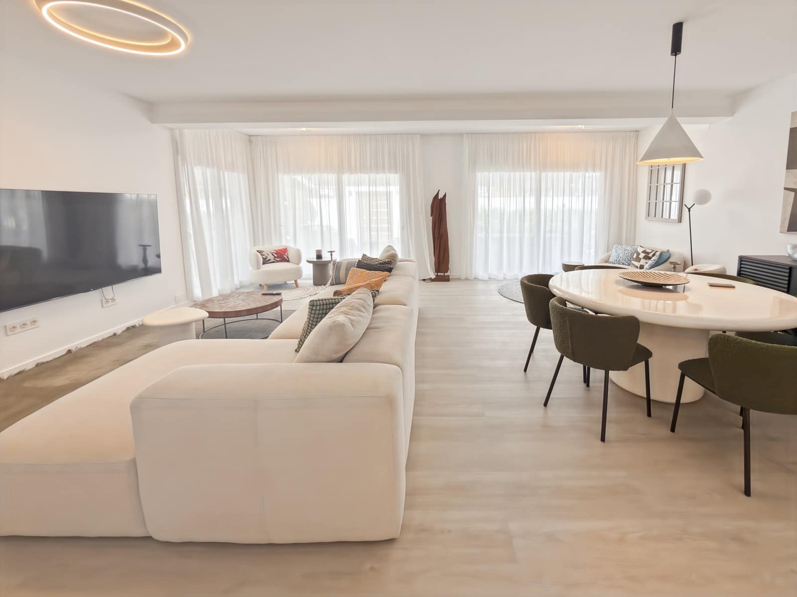 3 bedroom Villa for sale in Marbella with pool garage - € 2,890,000 (Ref: 10031755)