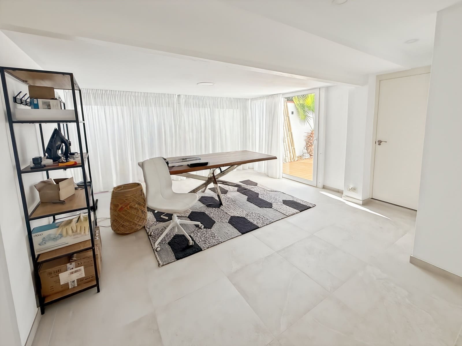 3 bedroom Villa for sale in Marbella with pool garage - € 2,890,000 (Ref: 10031755)