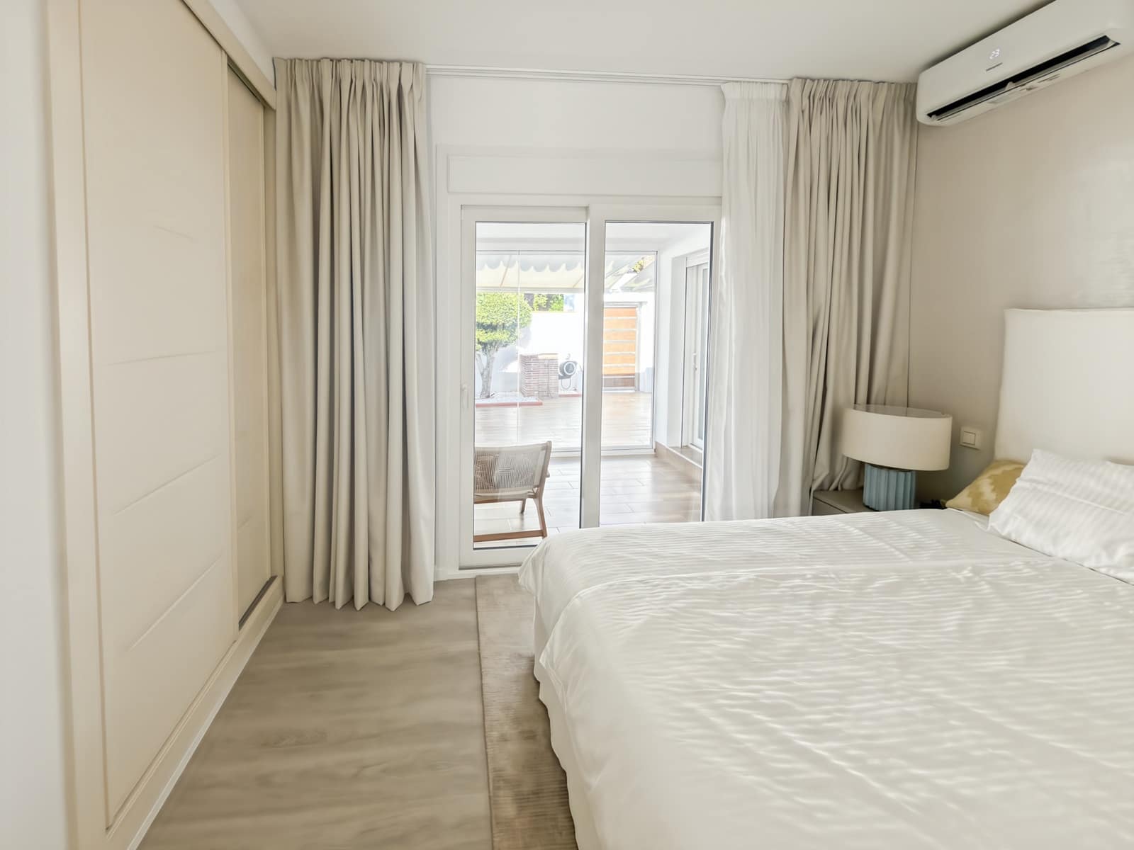 3 bedroom Villa for sale in Marbella with pool garage - € 2,890,000 (Ref: 10031755)
