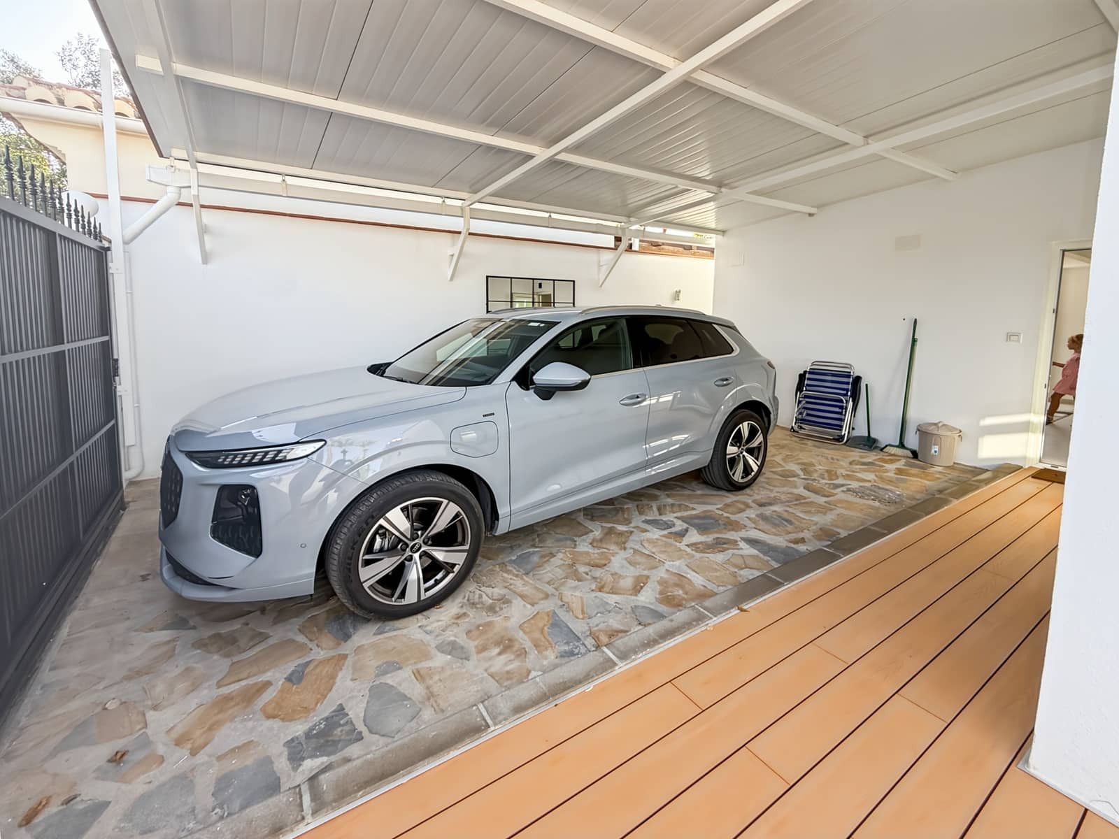 3 bedroom Villa for sale in Marbella with pool garage - € 2,890,000 (Ref: 10031755)