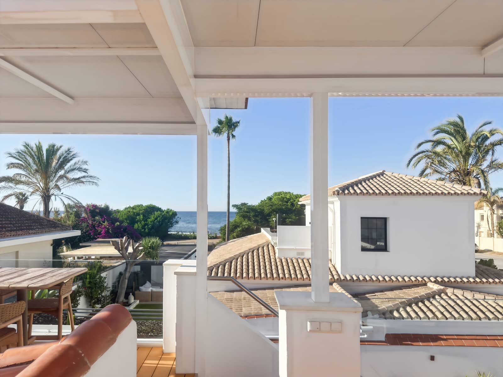 3 bedroom Villa for sale in Marbella with pool garage - € 2,890,000 (Ref: 10031755)
