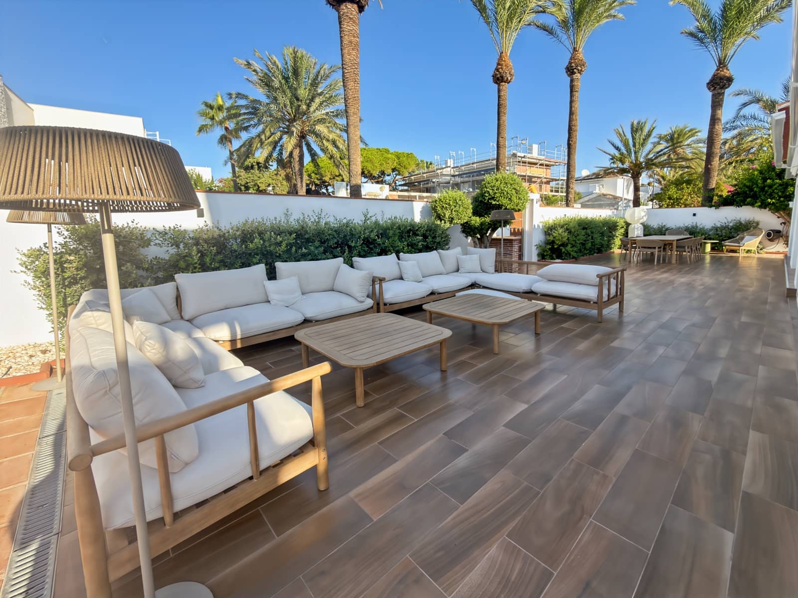 3 bedroom Villa for sale in Marbella with pool garage - € 2,890,000 (Ref: 10031755)