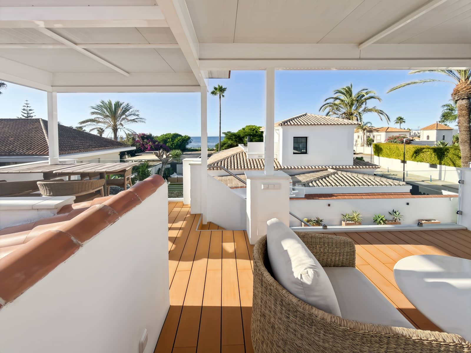 3 bedroom Villa for sale in Marbella with pool garage - € 2,890,000 (Ref: 10031755)