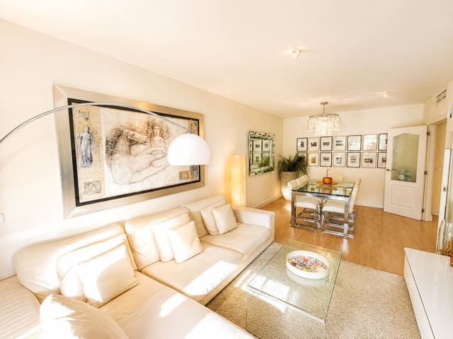 3 Zimmer Apartment zu verkaufen in Marbella mit Pool Garage - 790.000 € (Ref: 10033690)