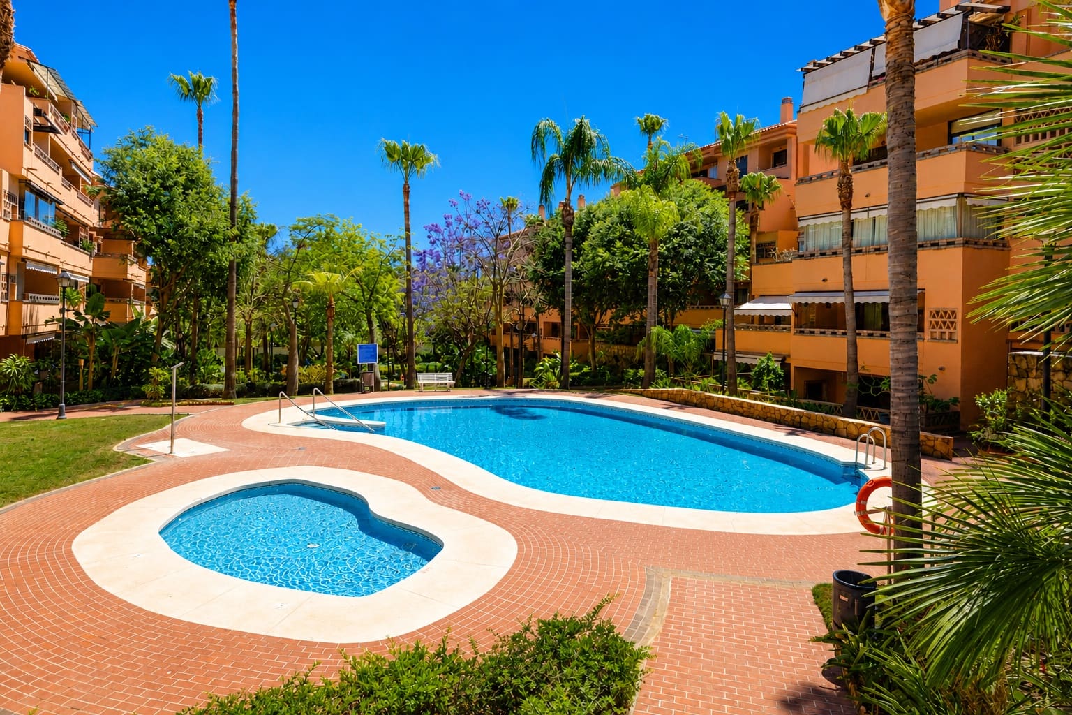 3 Zimmer Apartment zu verkaufen in Marbella mit Pool Garage - 790.000 € (Ref: 10033690)