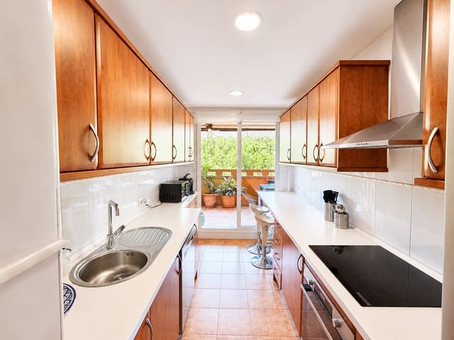 3 Zimmer Apartment zu verkaufen in Marbella mit Pool Garage - 790.000 € (Ref: 10033690)