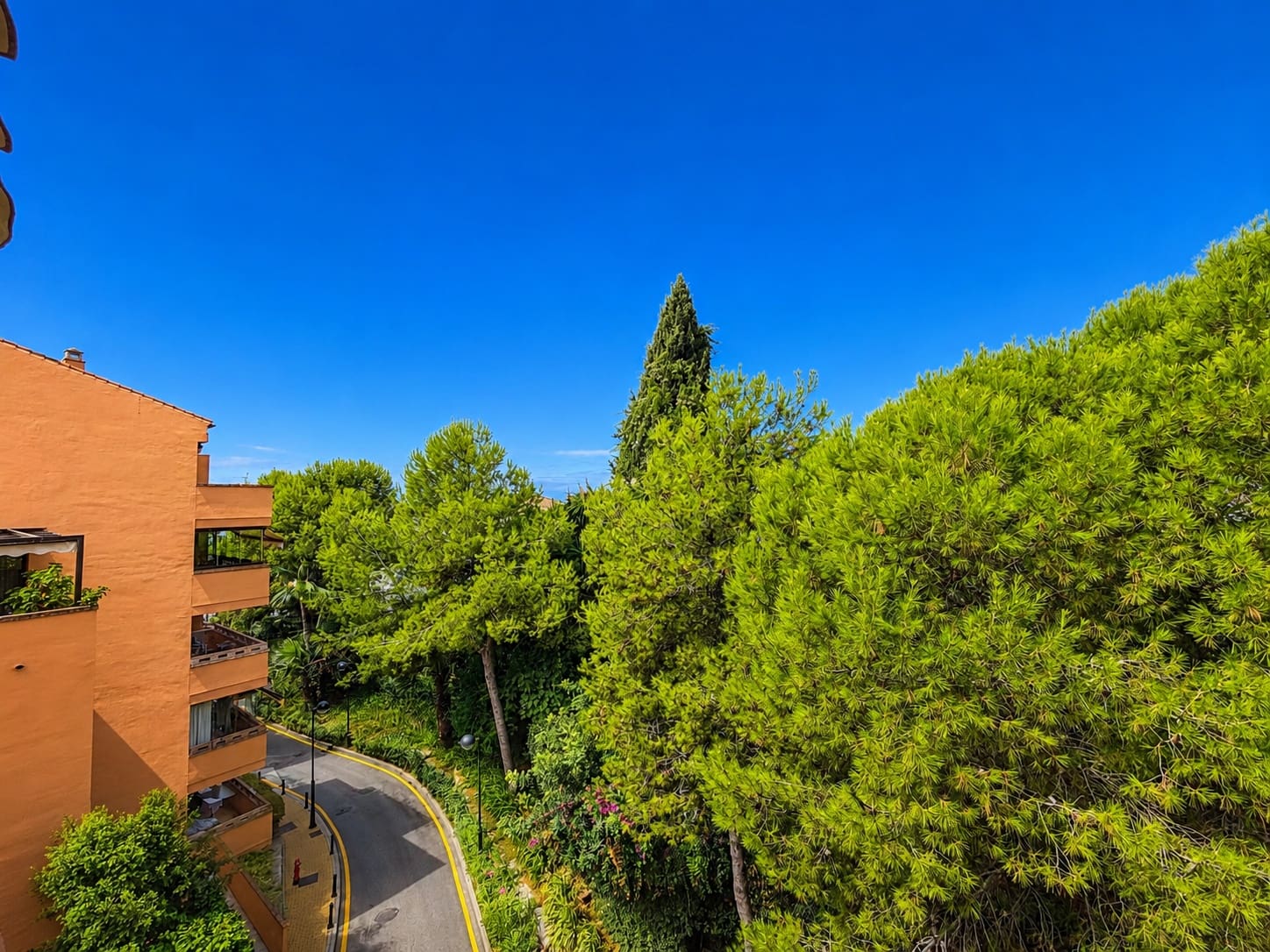 3 Zimmer Apartment zu verkaufen in Marbella mit Pool Garage - 790.000 € (Ref: 10033690)