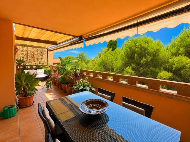 3 Zimmer Apartment zu verkaufen in Marbella mit Pool Garage - 790.000 € (Ref: 10033690)
