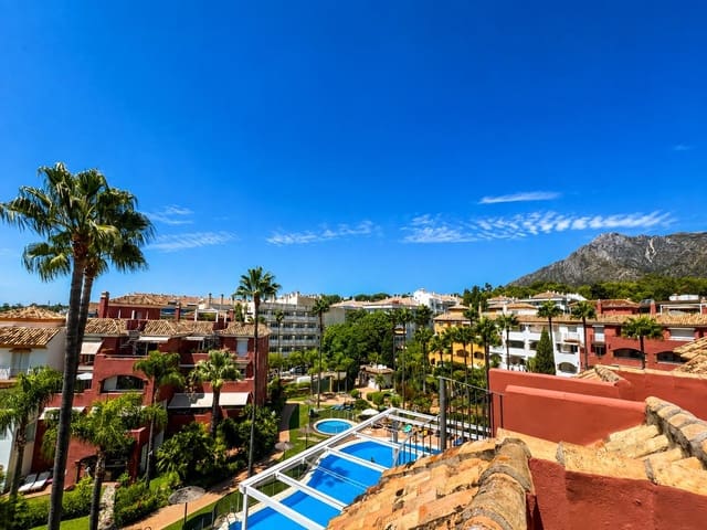 3 quarto Penthouse para venda em Marbella com piscina garagem - 923 000 € (Ref: 10037188)