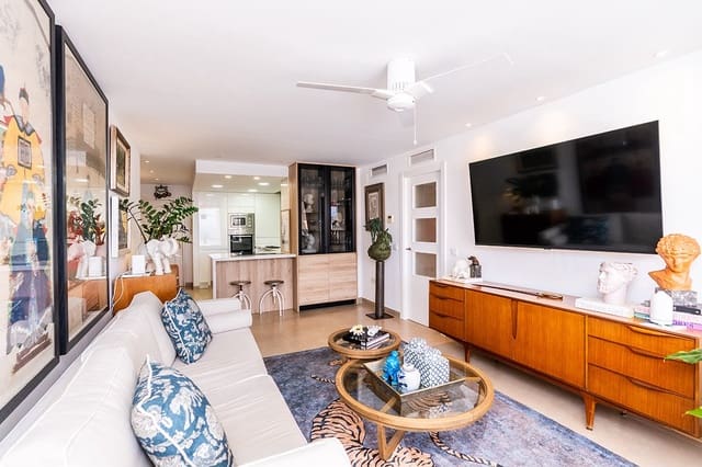 3 soveværelse Lejlighed til salg i Marbella - € 599.000 (Ref: 10064079)