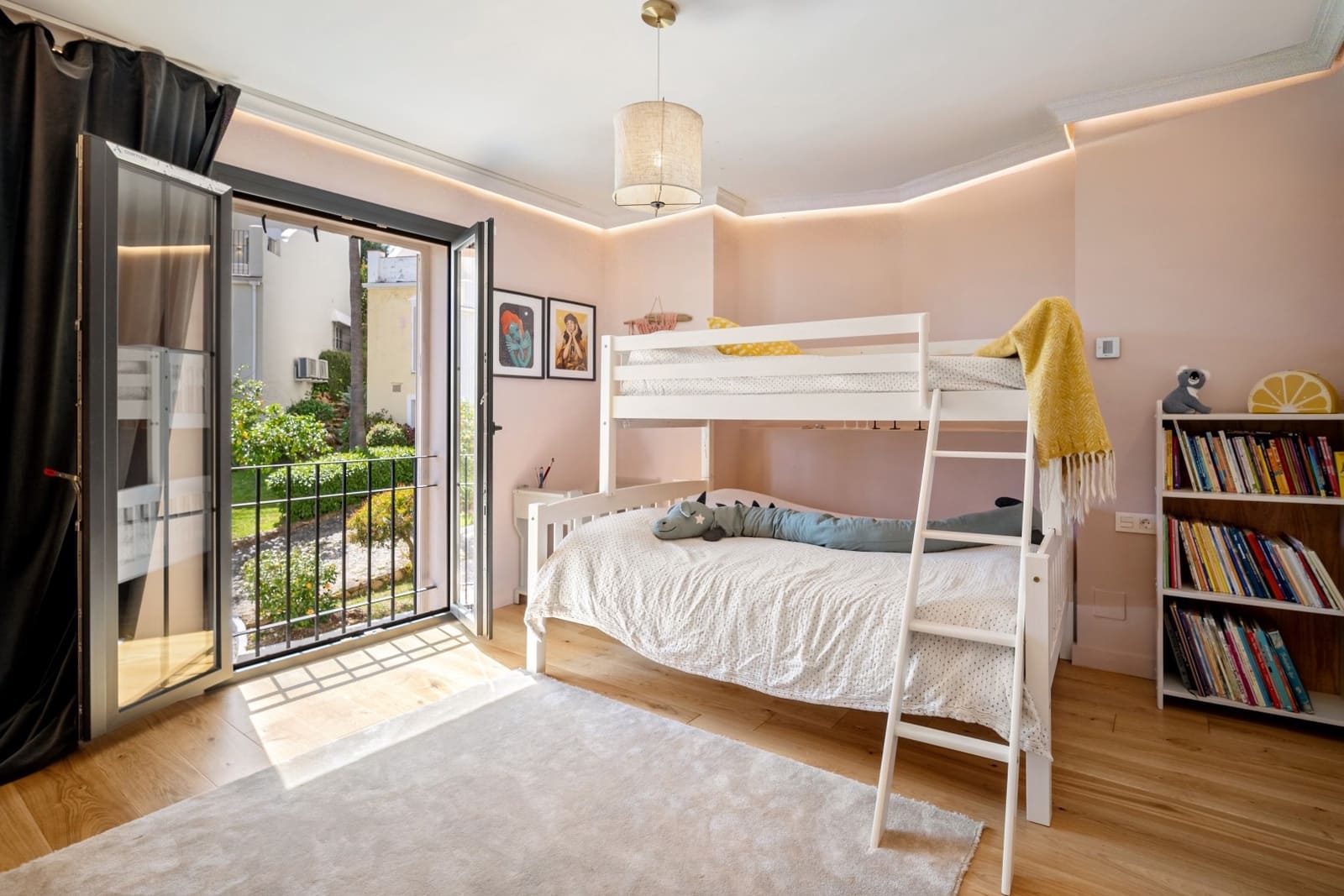 4 Zimmer Haus zu verkaufen in Golden Mile mit Pool Garage - 1.695.000 € (Ref: 10081031)