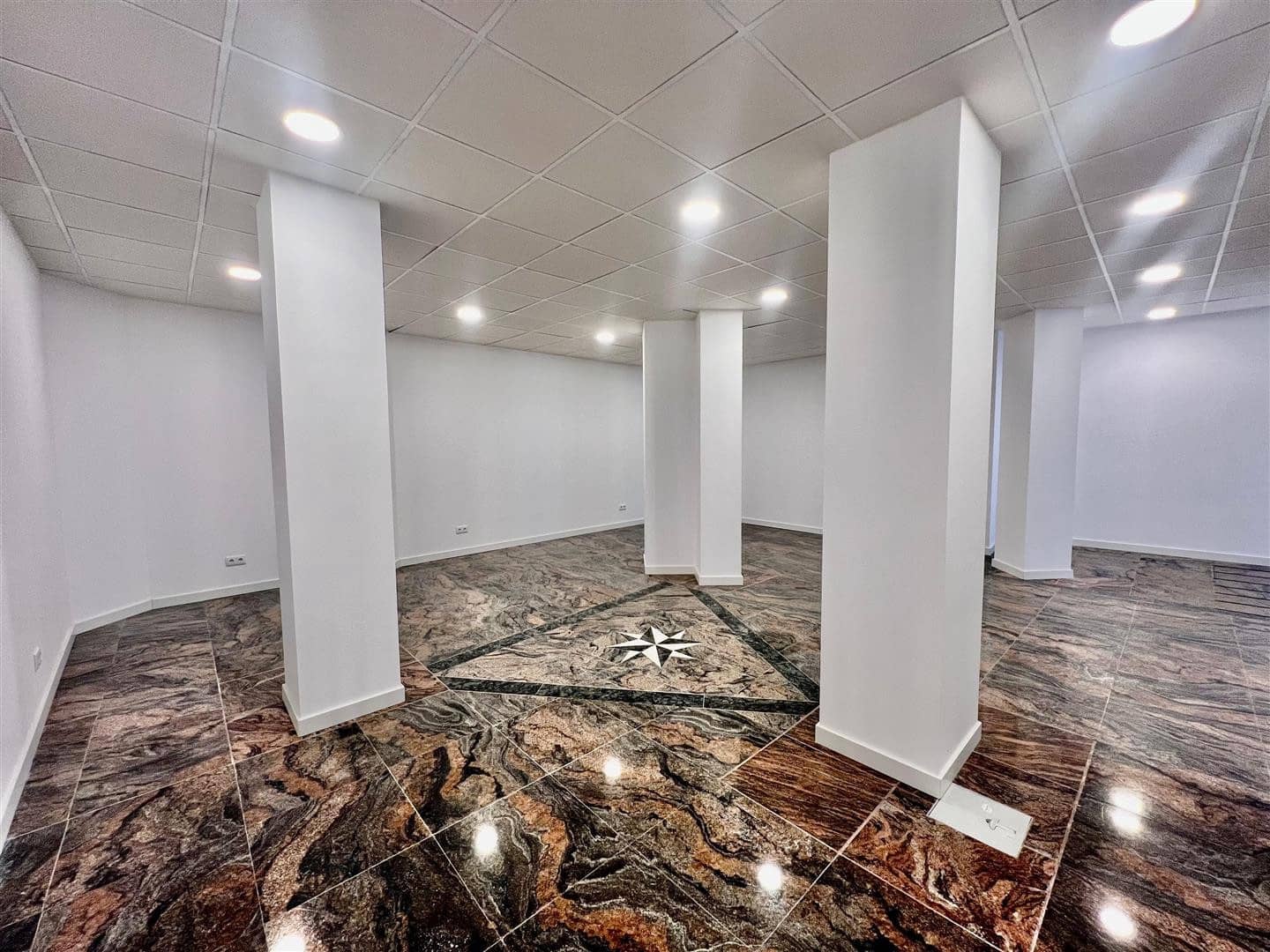Comercial para venda em Marbella - 515 000 € (Ref: 10085953)