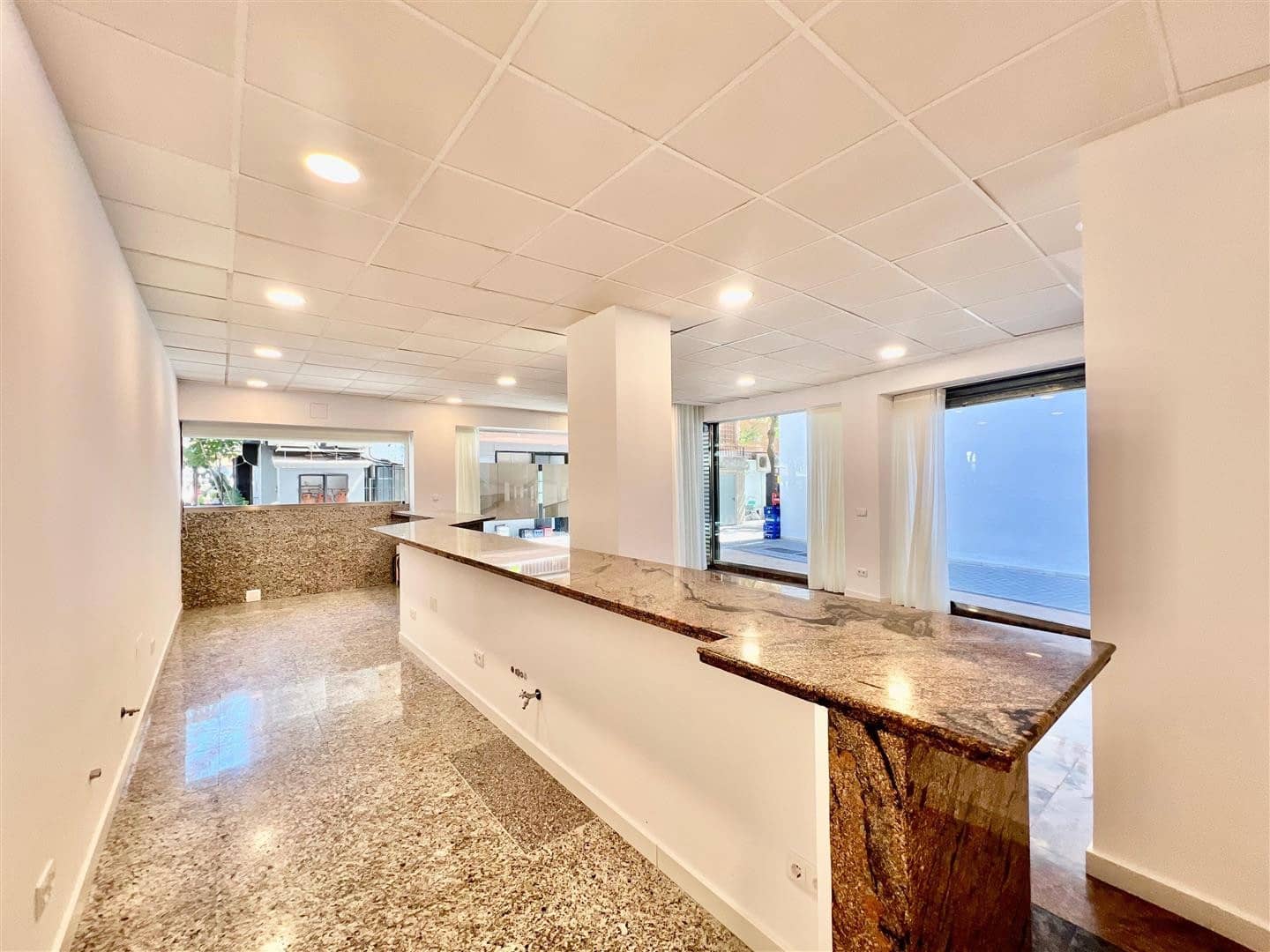 Comercial para venda em Marbella - 515 000 € (Ref: 10085953)