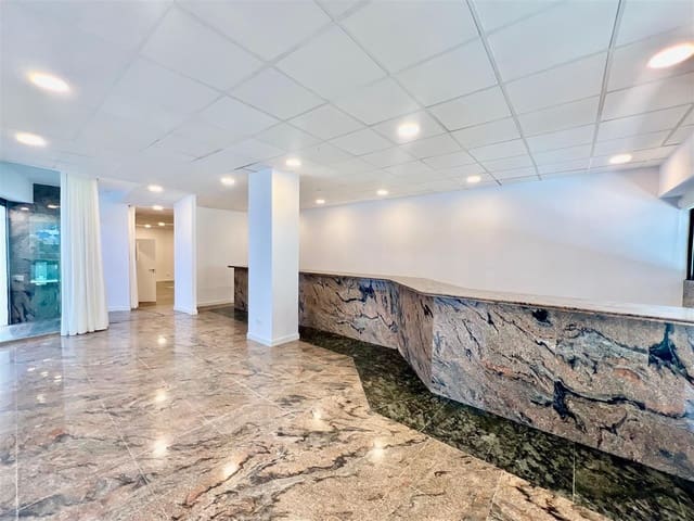 Komercyjne na sprzedaż w Marbella - 515 000 € (Ref: 10085953)