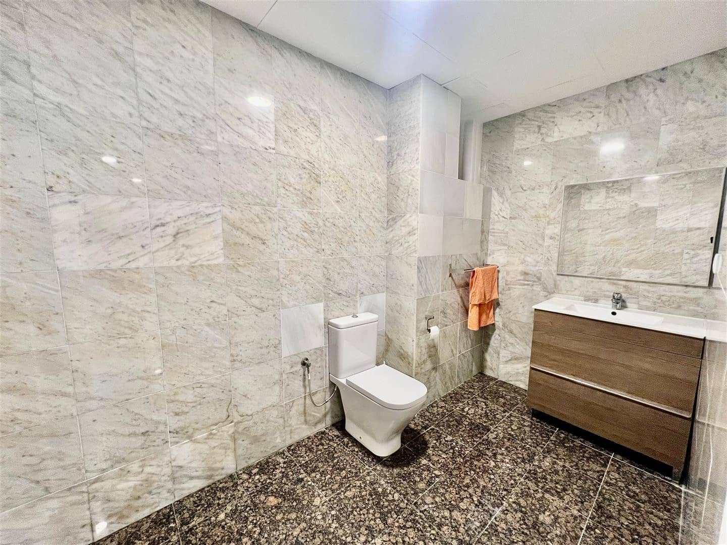 Comercial para venda em Marbella - 515 000 € (Ref: 10085953)