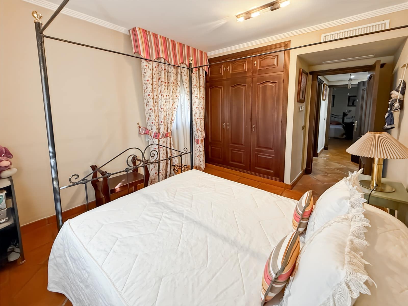 5 sovrum Villa till salu i Mijas med pool garage - 1 100 000 € (Ref: 10085954)