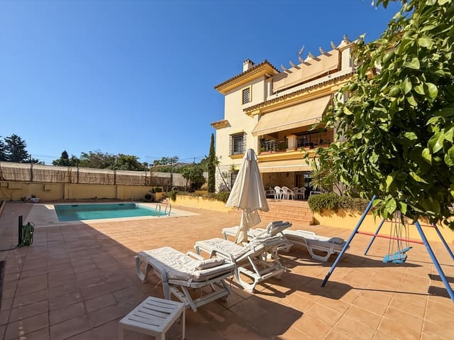 5 sovrum Villa till salu i Mijas med pool garage - 1 100 000 € (Ref: 10085954)