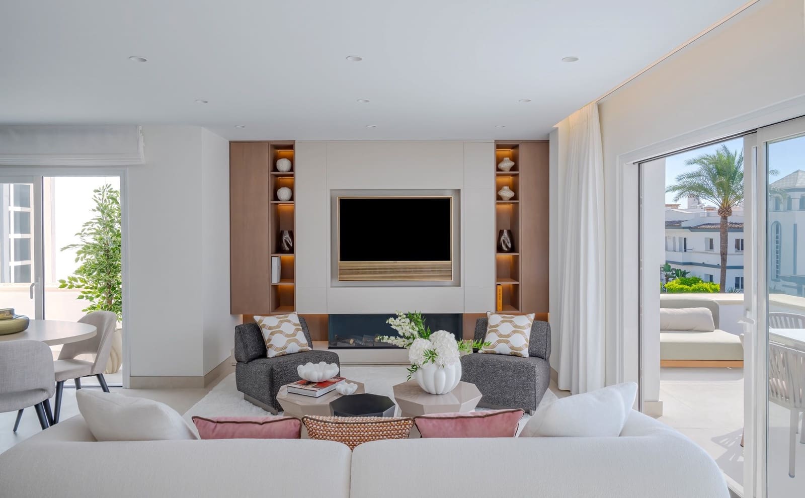 3 sypialnia Penthouse na sprzedaż w Estepona z basenem garażem - 2 495 000 € (Ref: 10089471)