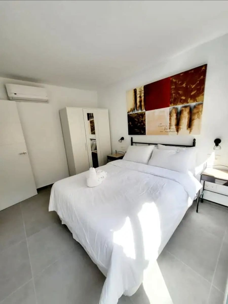 3 makuuhuone Omakotitalo myytävänä paikassa Marbella - 480 000 € (Ref: 10089473)