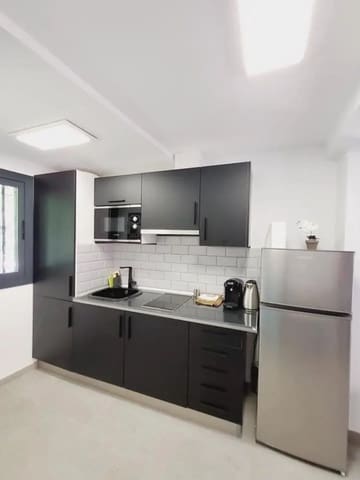 3 makuuhuone Omakotitalo myytävänä paikassa Marbella - 480 000 € (Ref: 10089473)