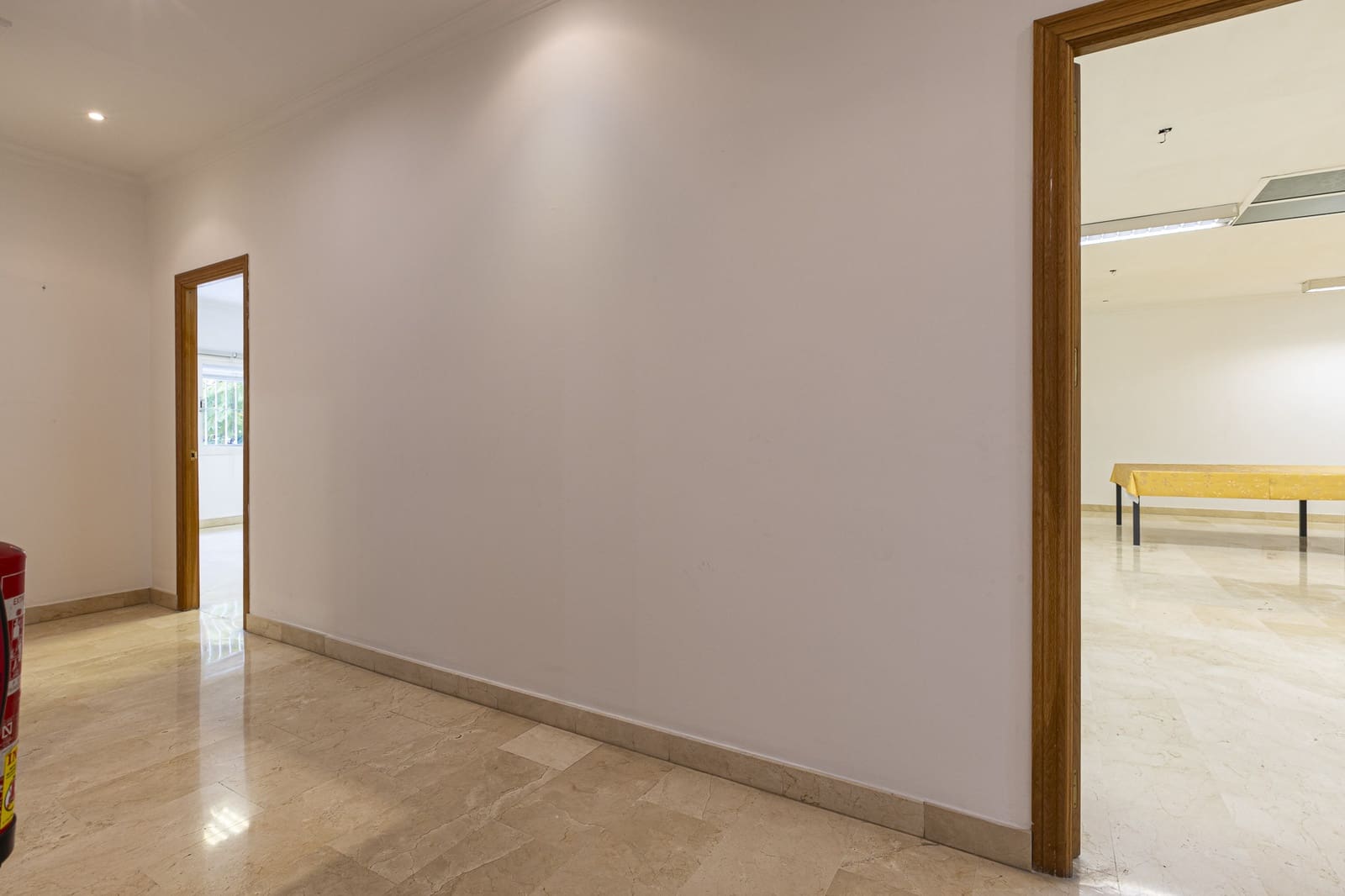 Local Comercial de 8 habitaciones en Marbella en venta con garaje - 1.200.000 € (Ref: 10100140)