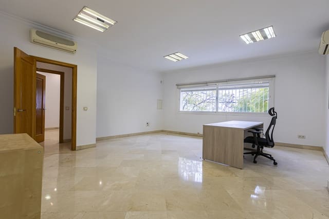 Local Comercial de 8 habitaciones en Marbella en venta con garaje - 1.200.000 € (Ref: 10100140)