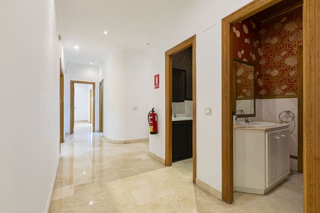Local Comercial de 8 habitaciones en Marbella en venta con garaje - 1.200.000 € (Ref: 10100140)