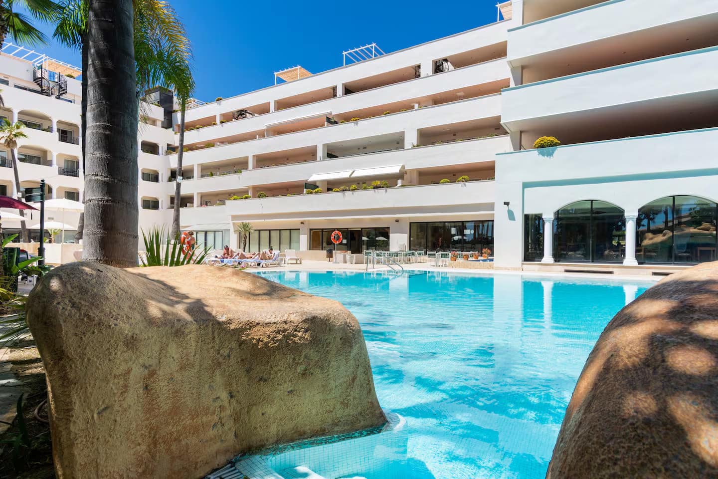 1 soverom Leilighet til salgs i Marbella med svømmebasseng garasje - € 465 000 (Ref: 10102258)