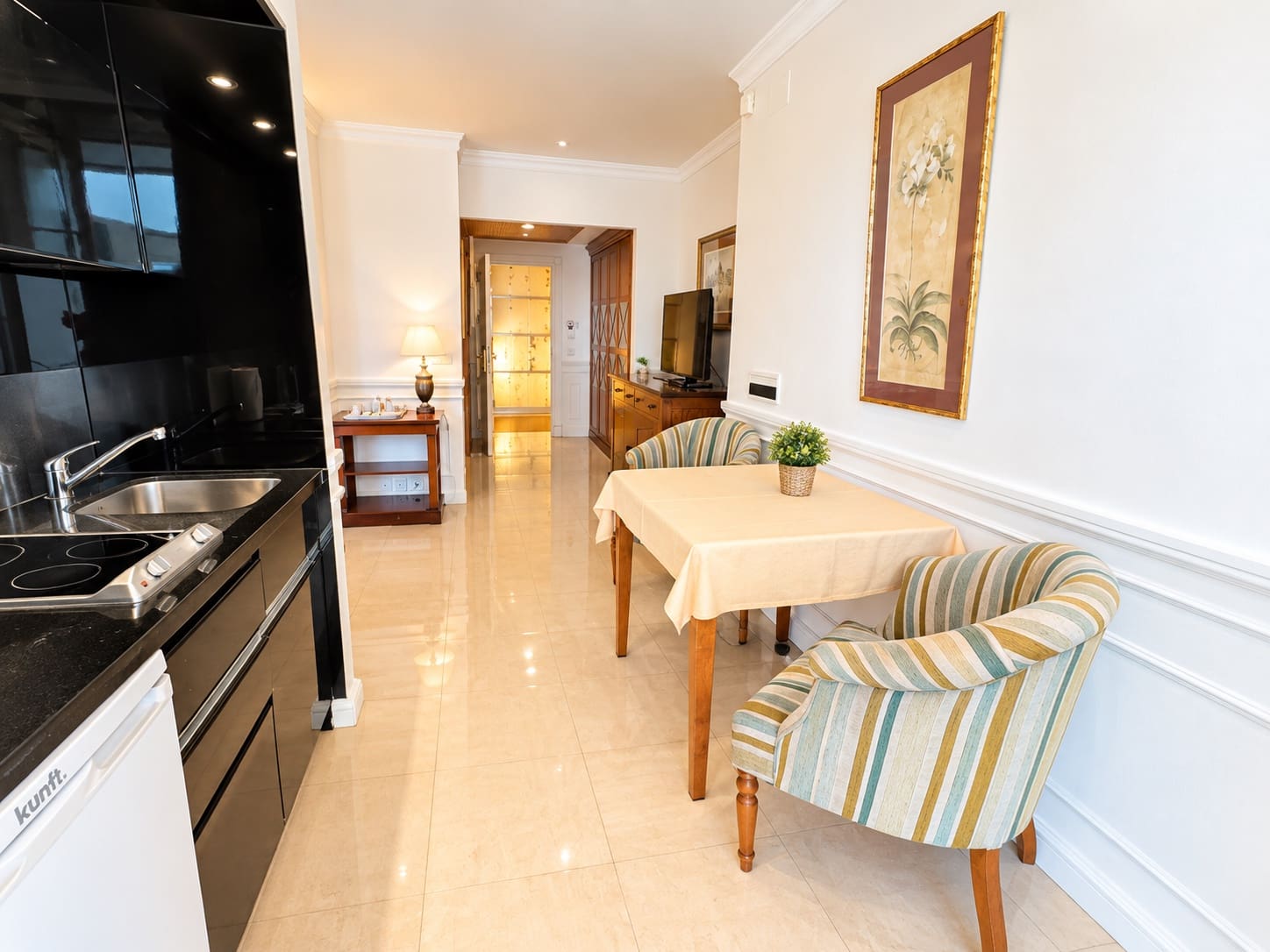 1 soverom Leilighet til salgs i Marbella med svømmebasseng garasje - € 465 000 (Ref: 10102258)