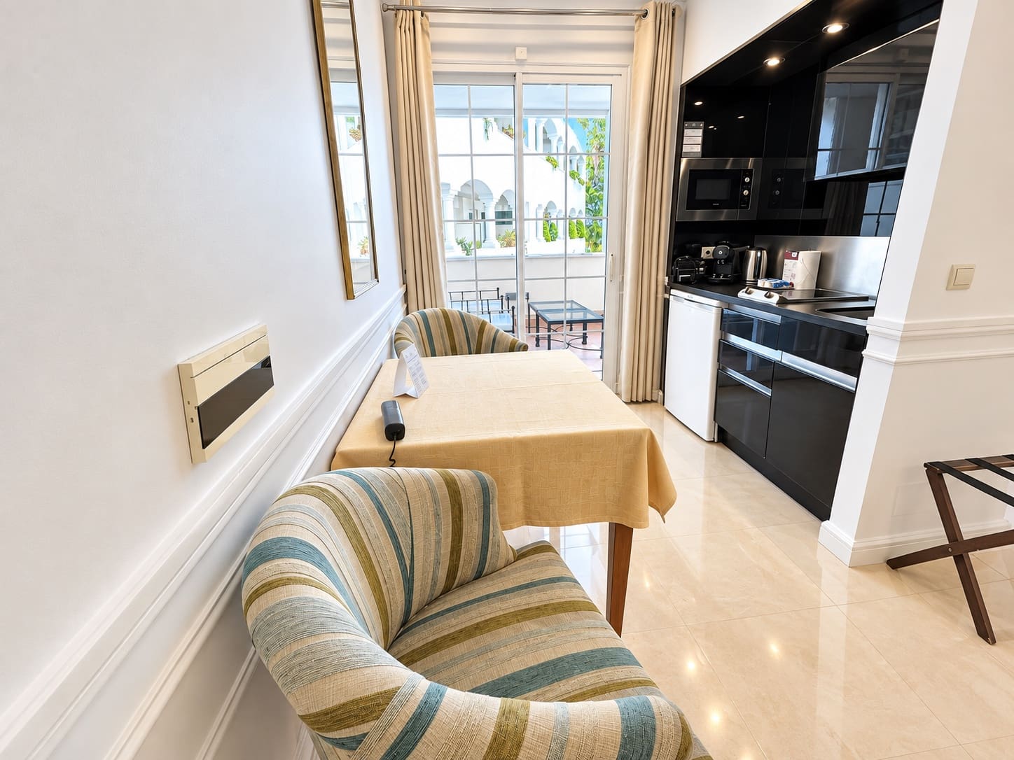 1 soverom Leilighet til salgs i Marbella med svømmebasseng garasje - € 465 000 (Ref: 10102258)