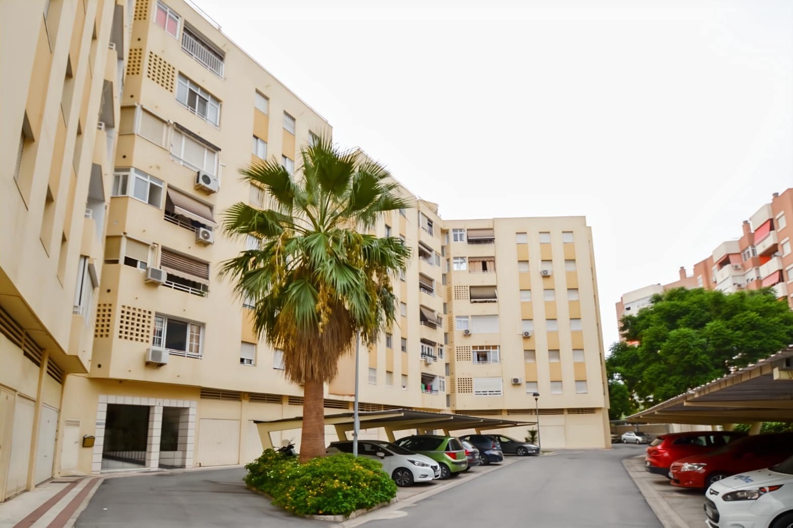4 bedroom Flat for sale in Torremolinos with pool garage - € 420,000 (Ref: 10124335)