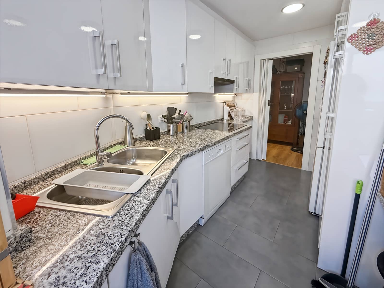 4 bedroom Flat for sale in Torremolinos with pool garage - € 420,000 (Ref: 10124335)