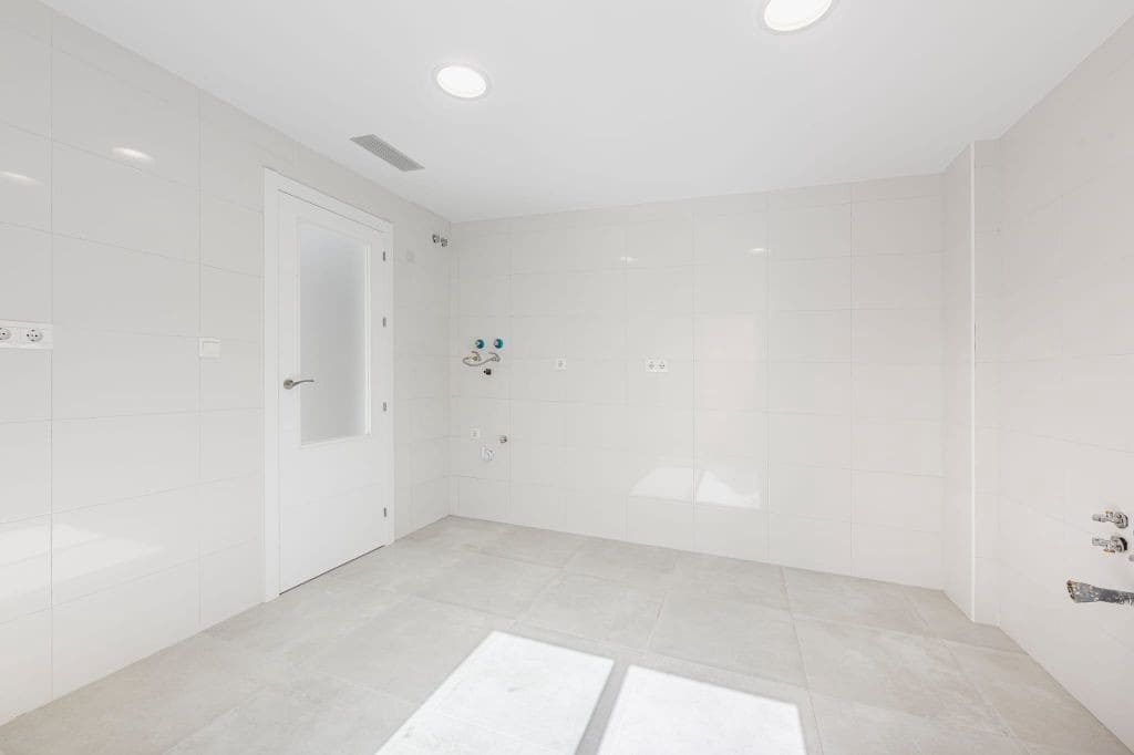 4 chambre Maison de Ville à vendre à Calahonda avec piscine garage - 659 000 € (Ref: 10129090)