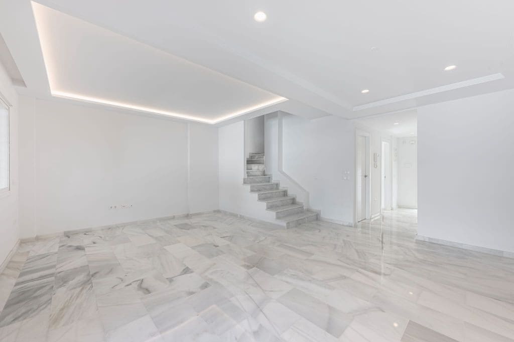 4 chambre Maison de Ville à vendre à Calahonda avec piscine garage - 659 000 € (Ref: 10129090)
