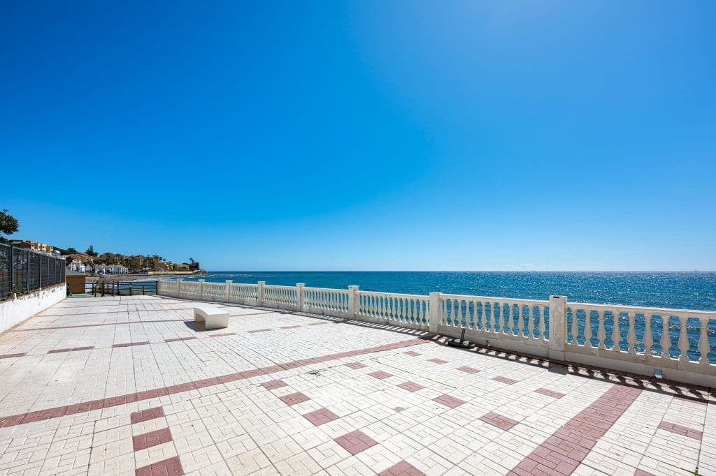 4 chambre Maison de Ville à vendre à Calahonda avec piscine garage - 659 000 € (Ref: 10129090)