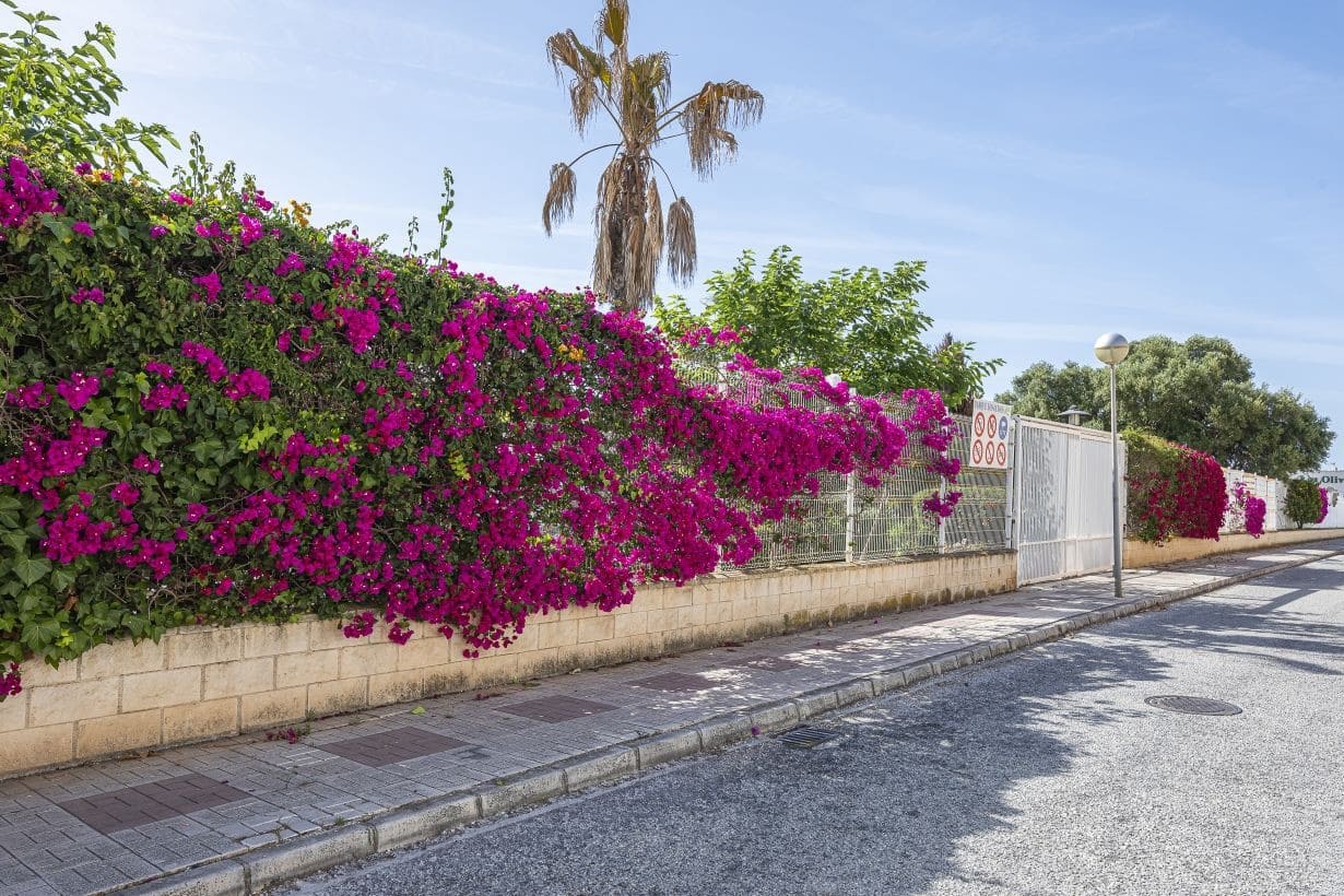 4 bedroom Townhouse for sale in Calahonda with pool garage - € 659,000 (Ref: 10129091)