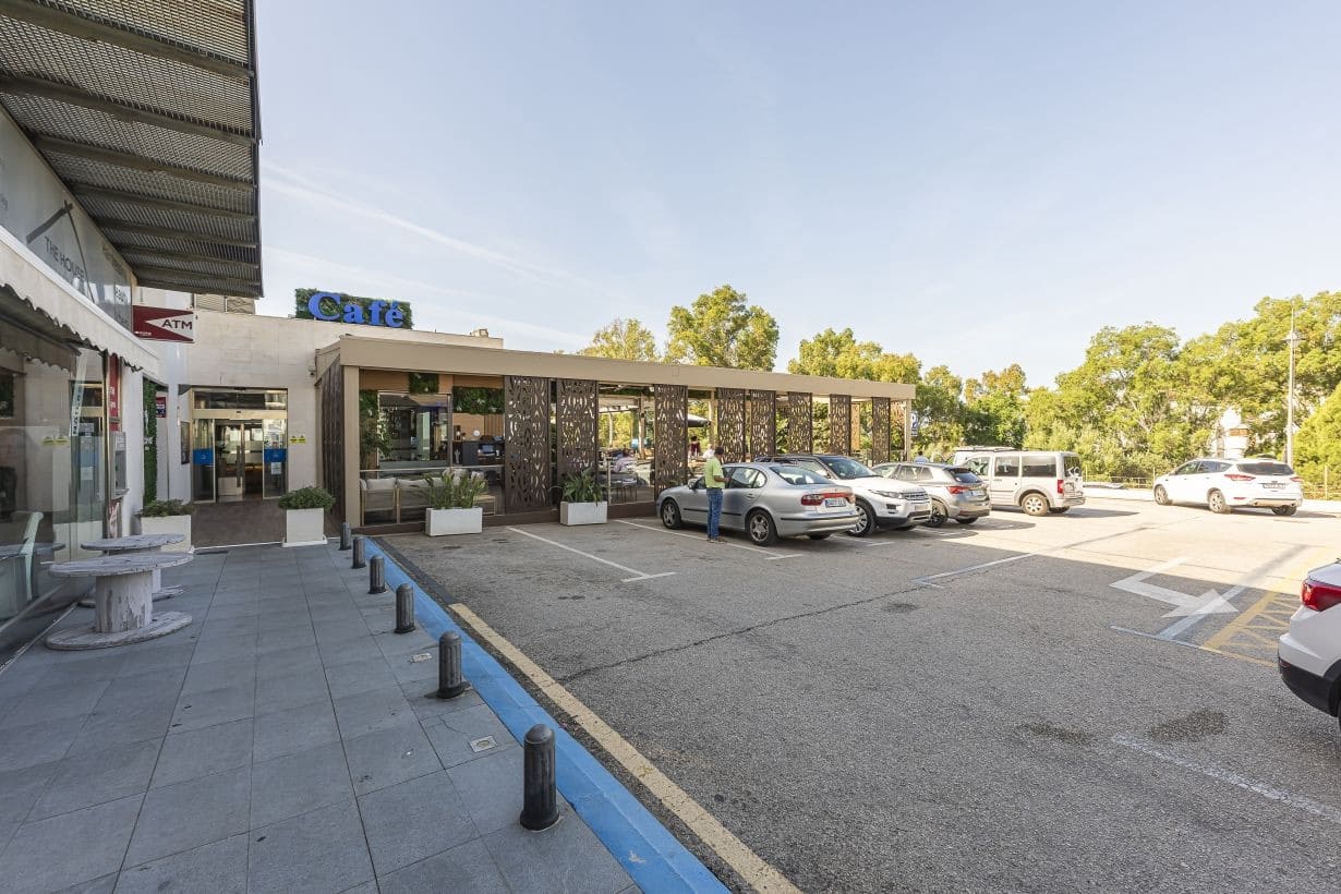 4 bedroom Townhouse for sale in Calahonda with pool garage - € 659,000 (Ref: 10129091)