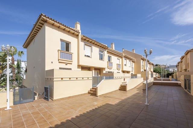 Casa de 4 habitaciones en Calahonda, Mijas en venta con piscina garaje - 595.000 € (Ref: 10129091)