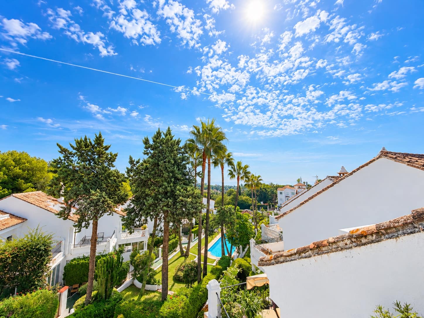 3 makuuhuone Omakotitalo myytävänä paikassa Marbella mukana uima-altaan - 720 000 € (Ref: 10131449)