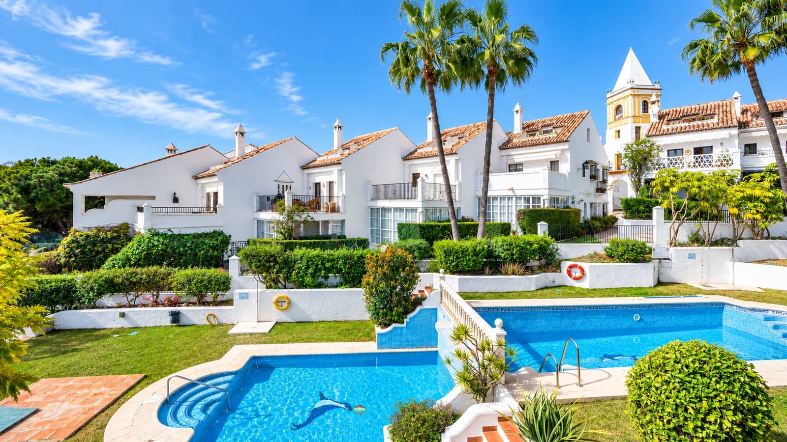 3 makuuhuone Omakotitalo myytävänä paikassa Marbella mukana uima-altaan - 720 000 € (Ref: 10131449)