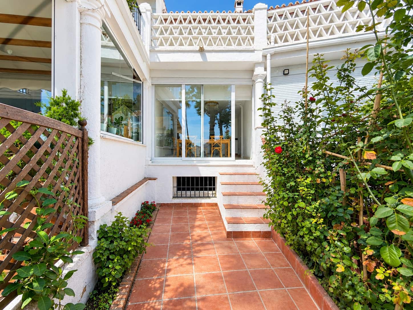 3 makuuhuone Omakotitalo myytävänä paikassa Marbella mukana uima-altaan - 720 000 € (Ref: 10131449)