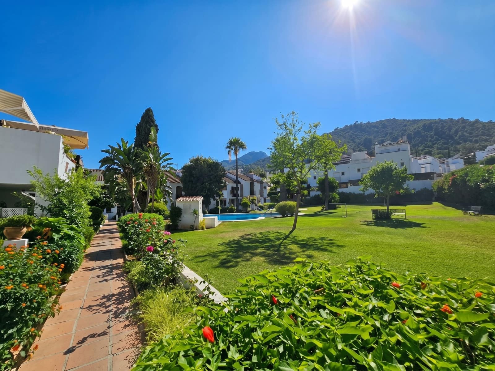 3 Zimmer Haus zu verkaufen in Benahavis mit Pool Garage - 450.000 € (Ref: 10135960)
